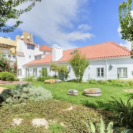 Dalma Flats - Garden Apartment