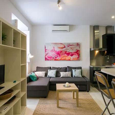 Dalma Flats - Garden Apartment *
