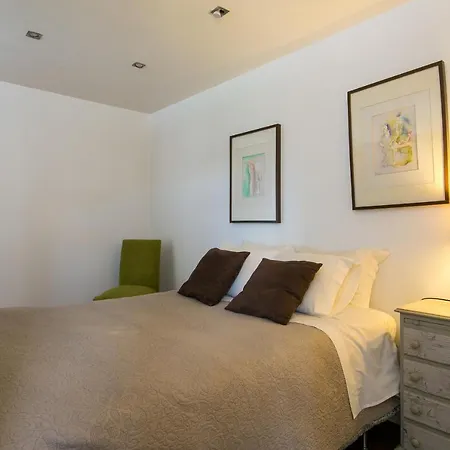 Dalma Flats - Garden Apartment *