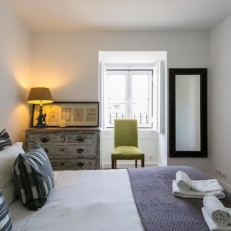 Dalma Flats - Garden * Lisbon
