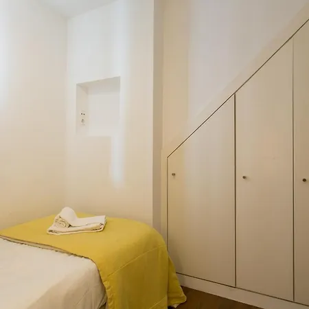 Dalma Flats - Garden Apartment *